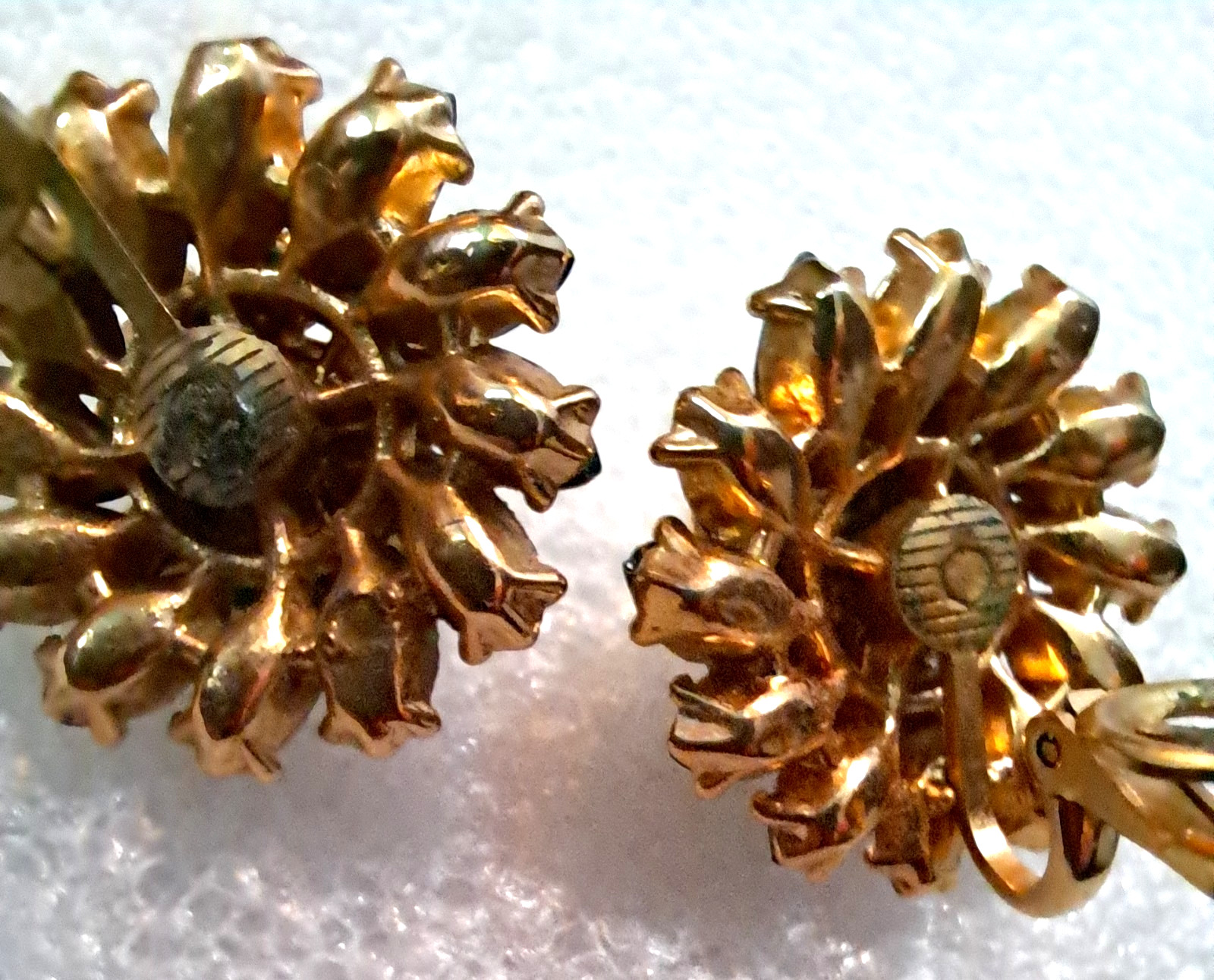 Trifari Rich Green Ira Desert Rhinestone & Aurora Borealis Clip Earrings