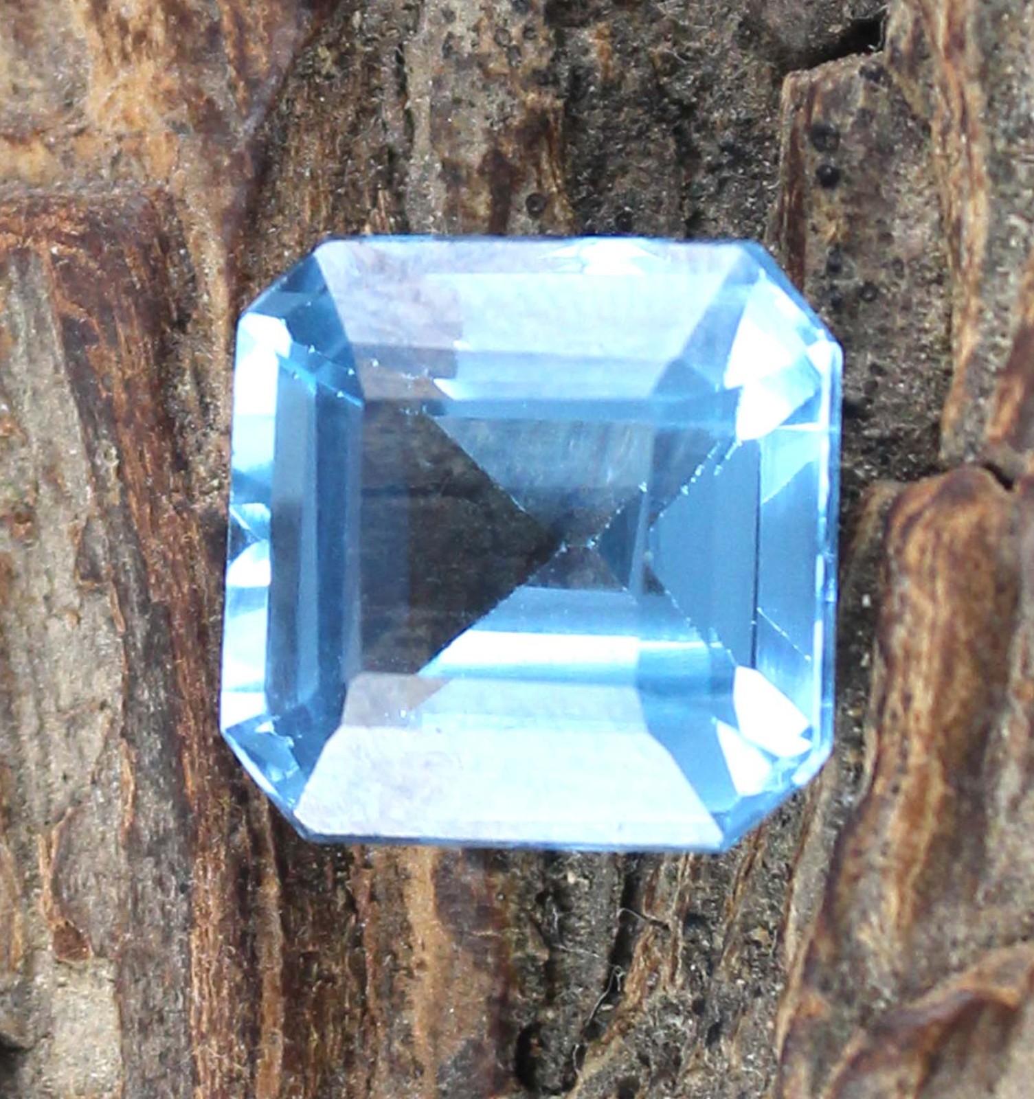 6.90 Ct/10 mm Blue Zircon Octagon Natural Cambodian Gemstone Certified T24700