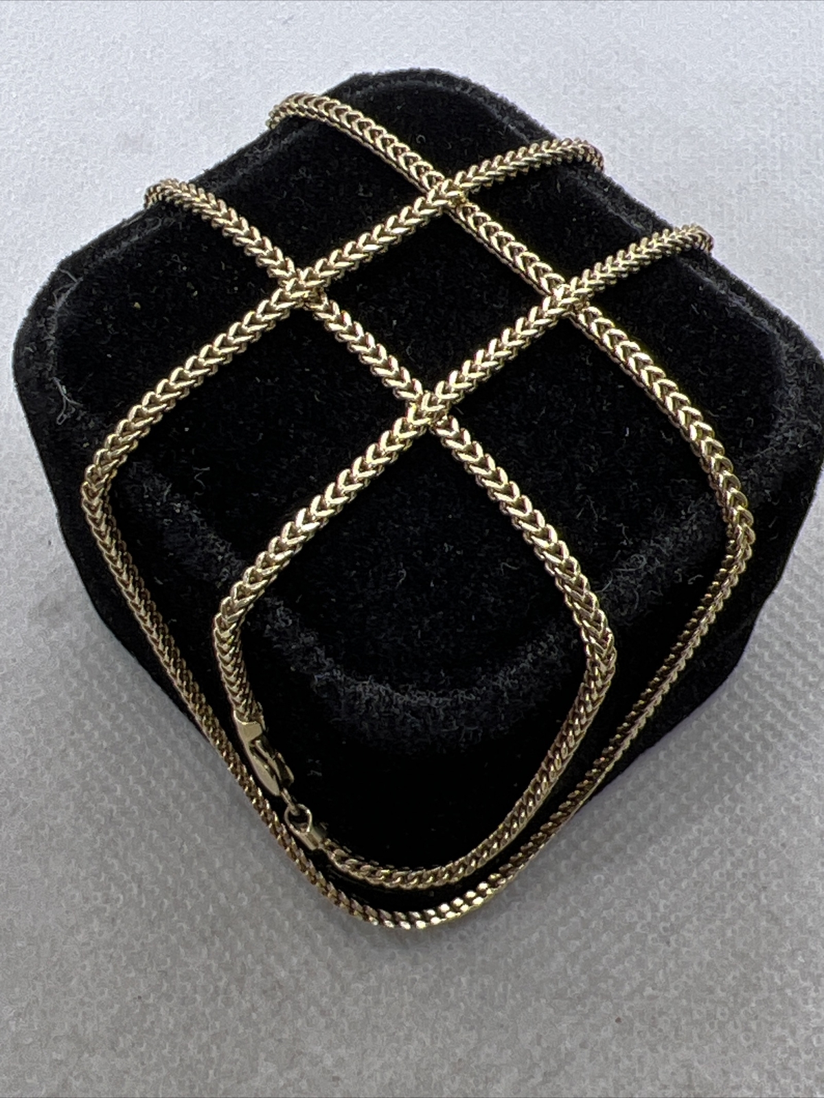 BEAUTIFUL 10K Yellow Gold WHEAT 1.7mm wide Chain Necklace 21.75” long 3.5gr.