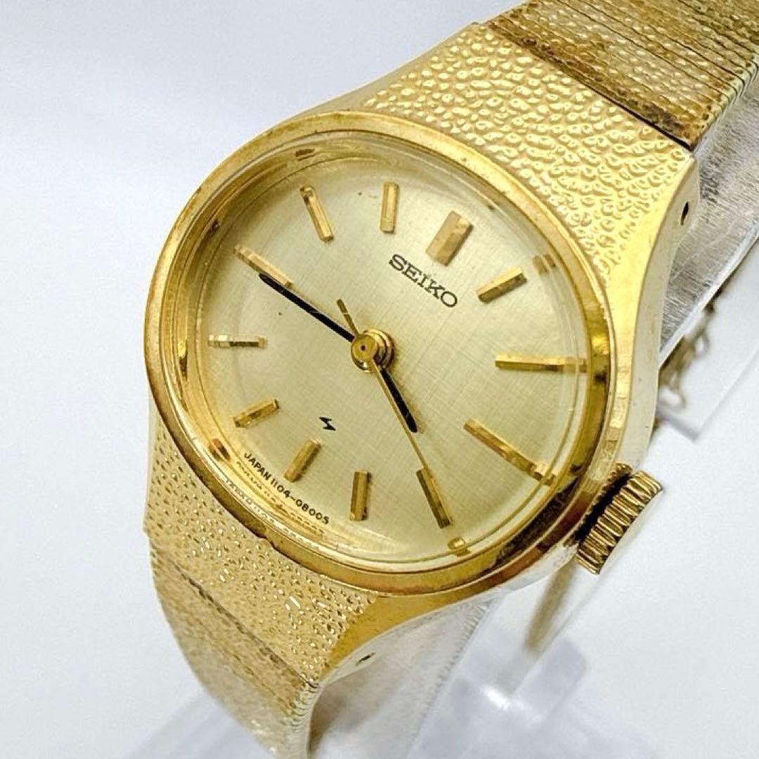 Working condition Seiko manual winding ladies’ watch, gold, vintage.