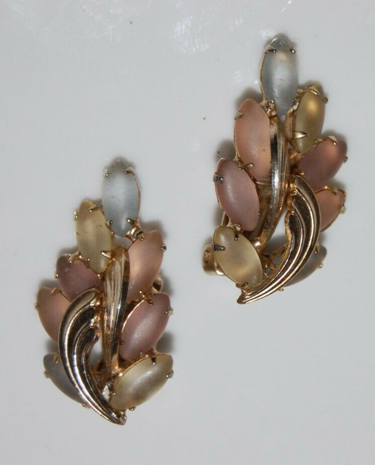ELEGANT VTG MCM MULTI COLORED PASTEL FROSTED CRYSTALS EAR CLIMBERS CLIP EARRINGS