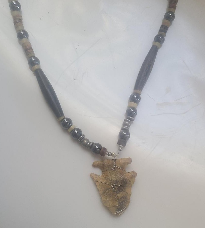 Indian Arrowhead Vintage 1970’s Groovy Bead Choker Necklace – Hippie Bohemian