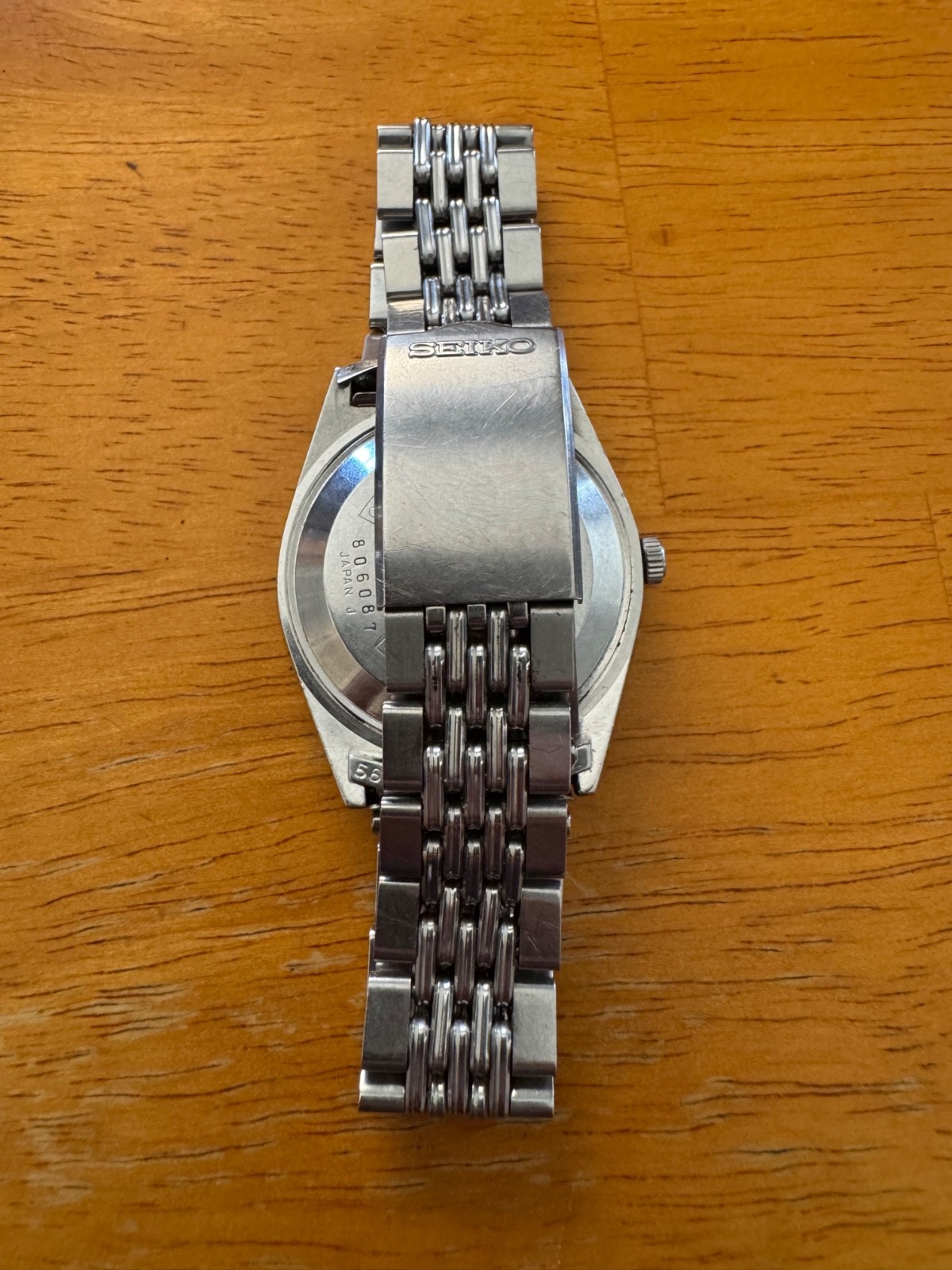 VINTAGE SEIKO LORD MATIC 5605-7020 – CREAM BRUSHED DIAL – BEADS OF RICE BAND