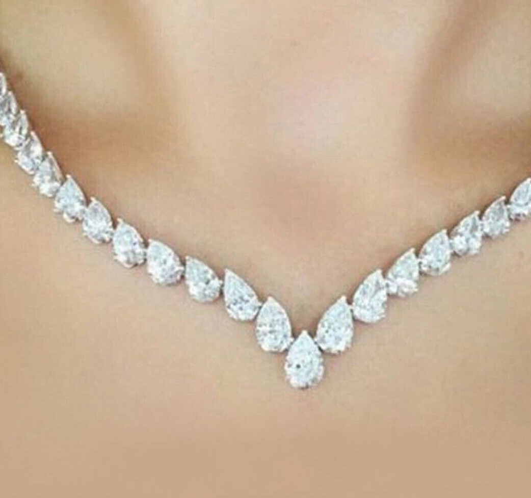 18Ct Pear Cut Lab-Created Emerald Women’s Necklace 14K White Gold Plated 18″Inch