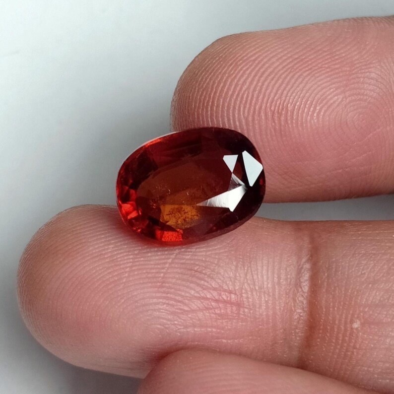 NATURAL Mozambique Hessonite Garnet Oval Earth Mined Loose Gemstone 6.65 Ct