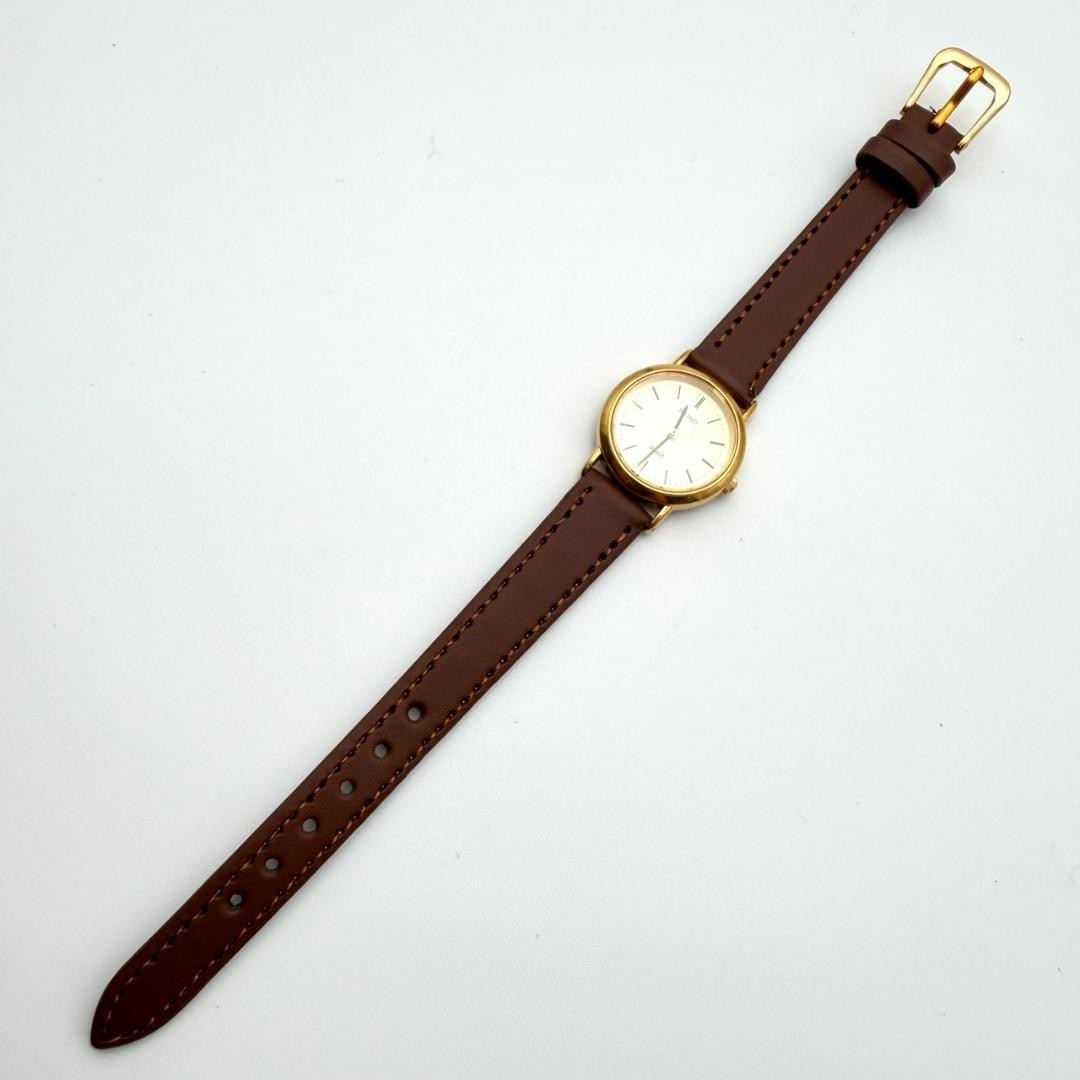 Excellent condition Seiko SPIRIT watch, gold, new battery, new strap, women’