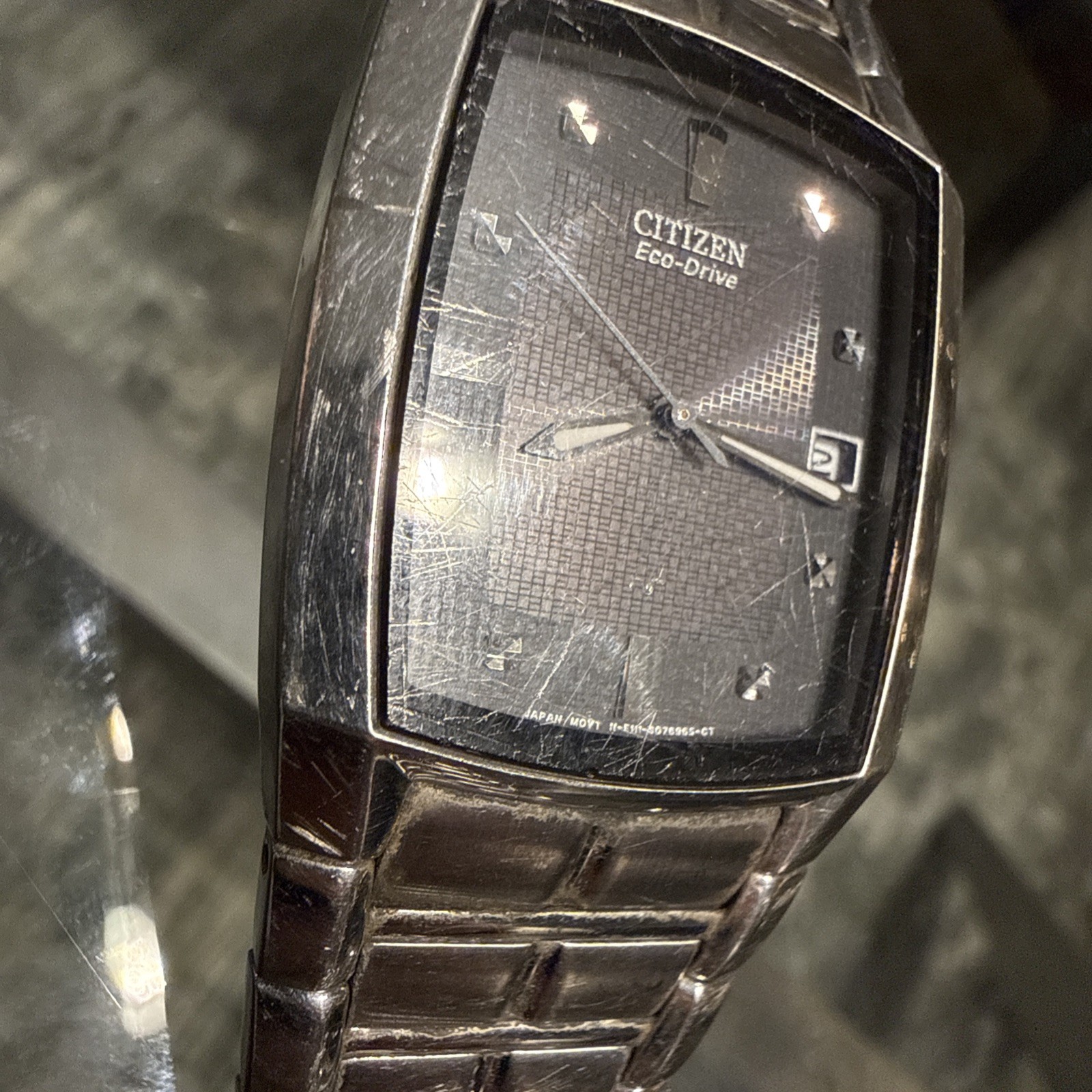Citizen Eco Drive E111-S049385 Men’s Stainless Steel Black Date Dial Untested