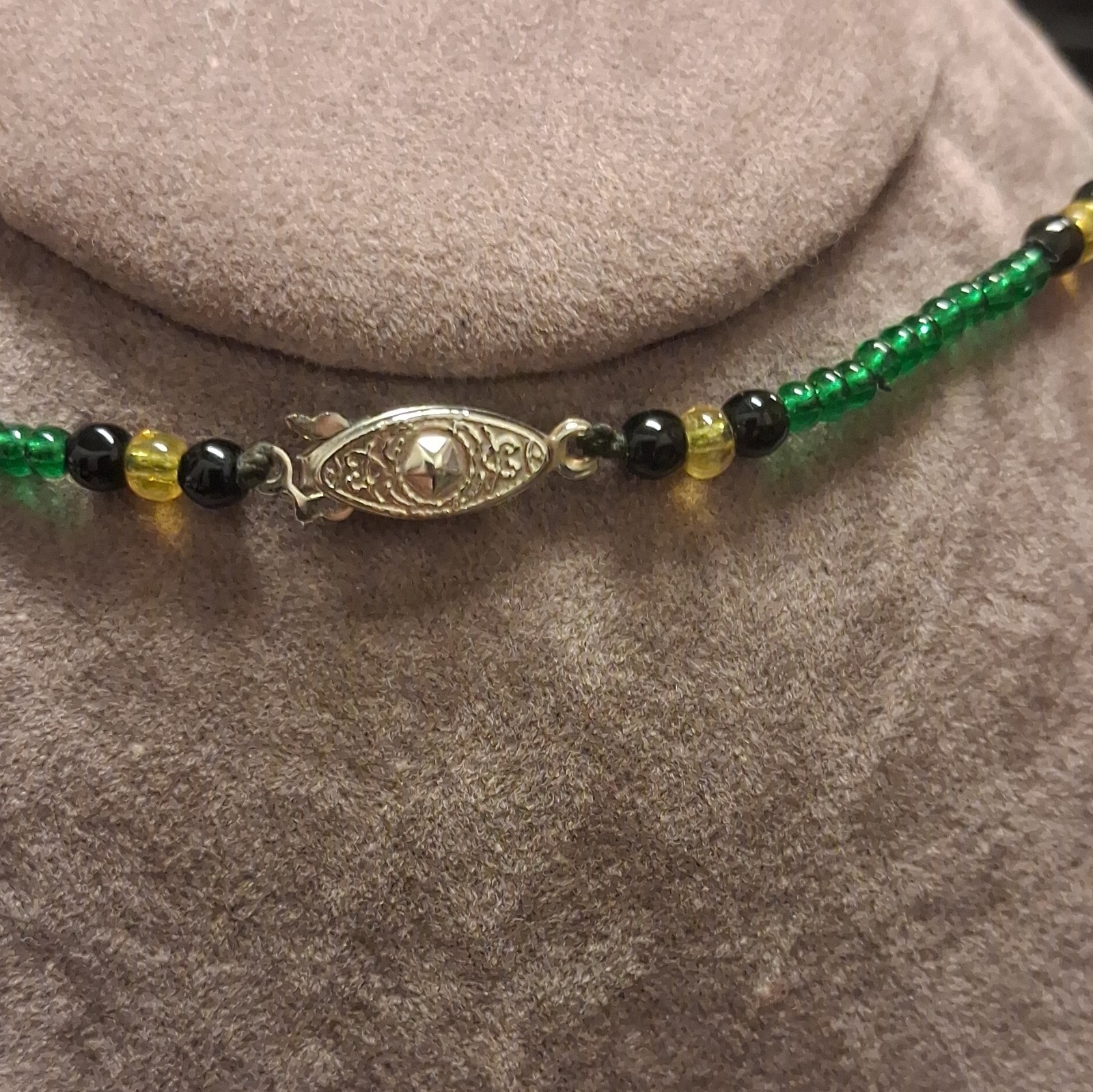 Green Glass Beaded Necklace Floral Cloisonne-Style Beads Box Clasp
