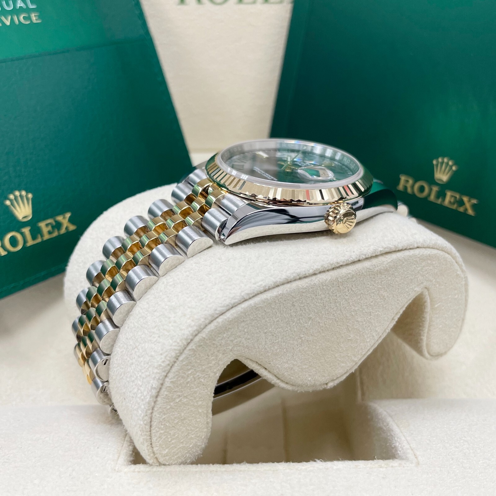 Rolex 126233 Datejust 36mm Two-Tone Yellow Gold Fluted Bezel Wimbledon Dial
