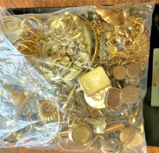 1 GOLDTONE broken Jewelry – Bulk buy, Scrap lot