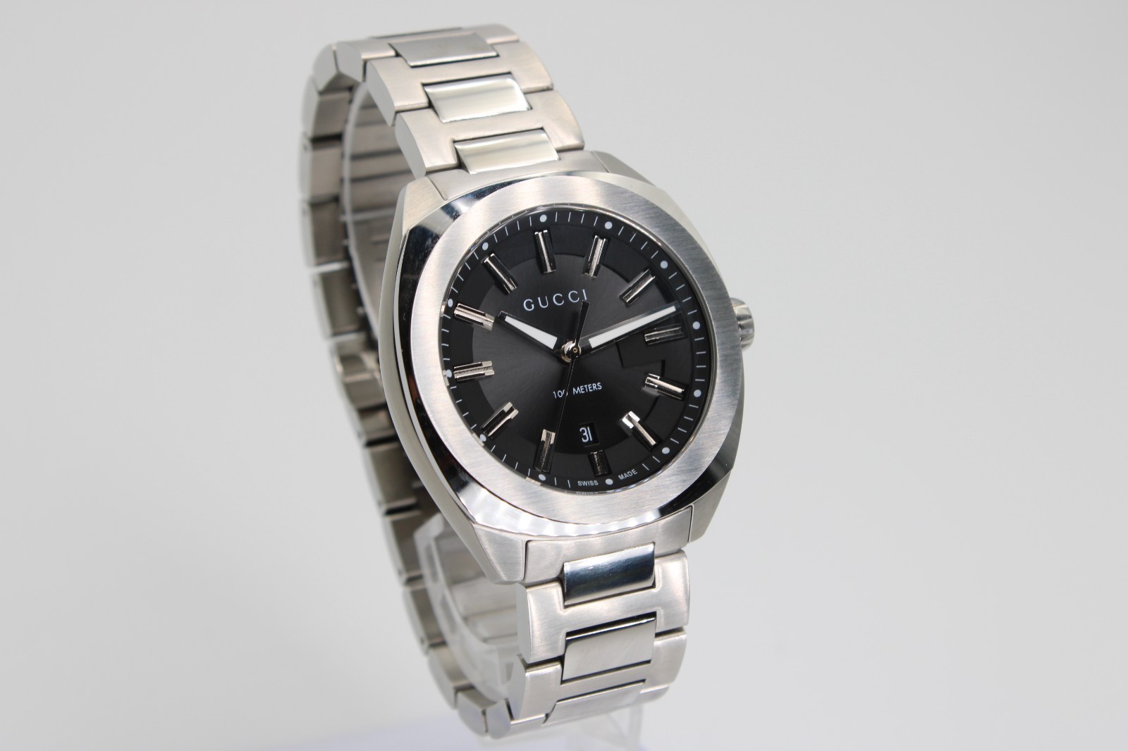 GUCCI GG2570 YA142301 Quartz Black Dial Men’s Watch 41MM