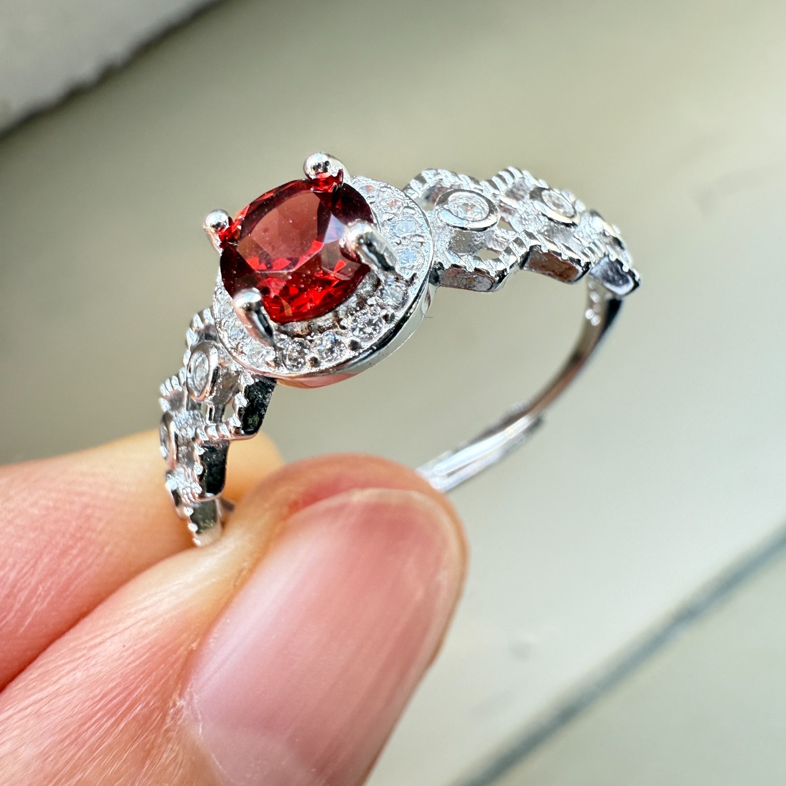 925 Sterling Silver Ring 5mm Red Natural Rhodolite Garnet Gemstone Zircon Gift