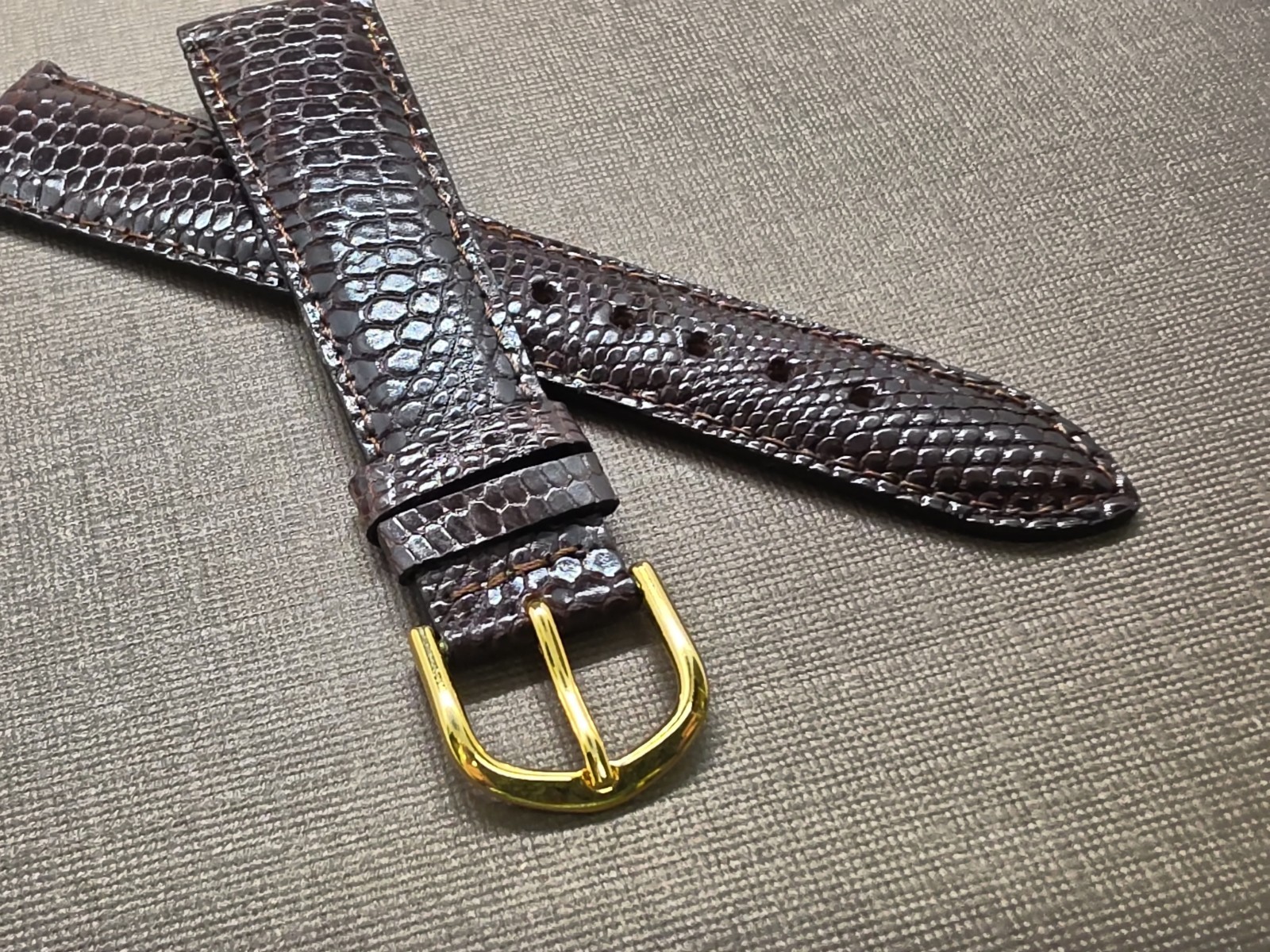 Lot Of 2 Vintage NOS 20R Dark Brown Padded & Stitched Genuine Lizard Watch Bands