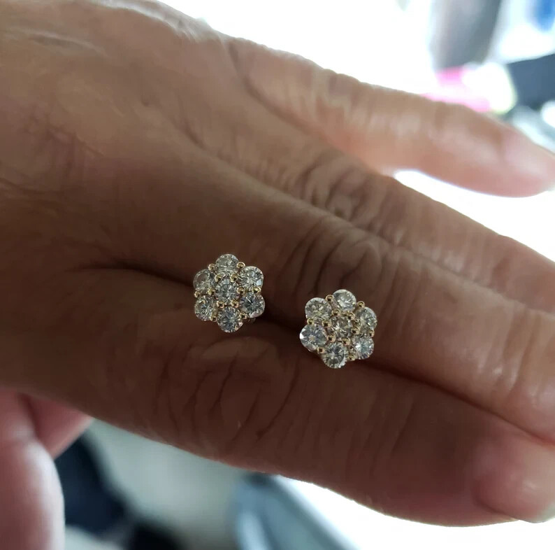 In 14k Yellow Gold Screw Back 0.70CT Round GH/SI Natural Diamond Stud Earrings