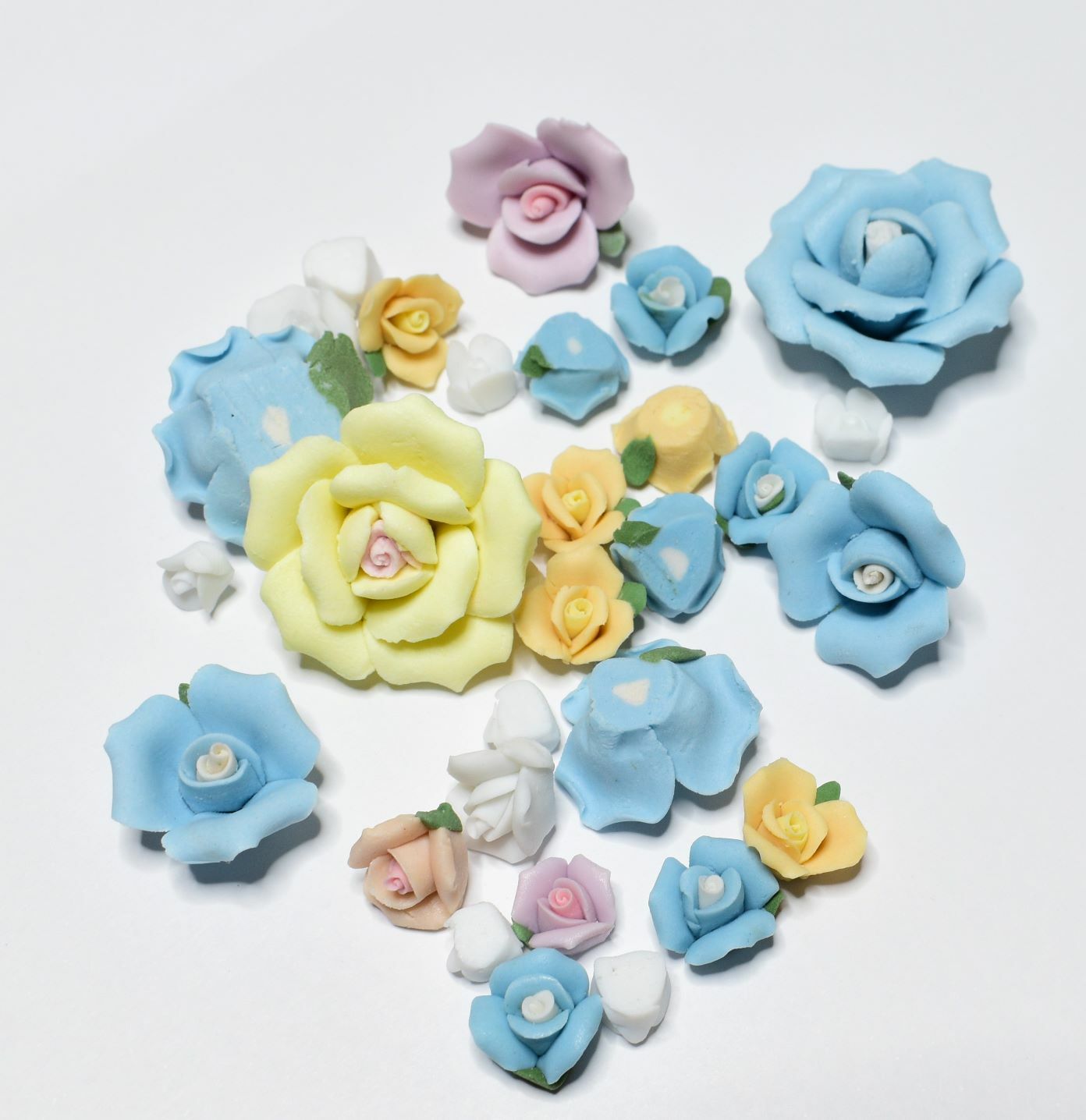Porcelain Flowers Lot Mix Color Size Flatback DIY 8-26 mm 30 pcs Capodimont​e