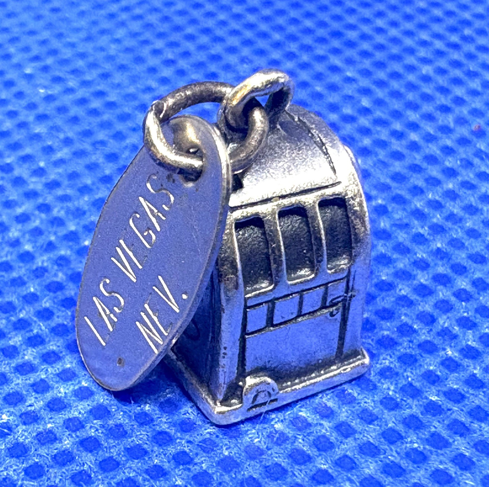 K47 – Slot Machine Las Vegas Charm 925 Sterling Silver 1970s 3.17 grams Nevada