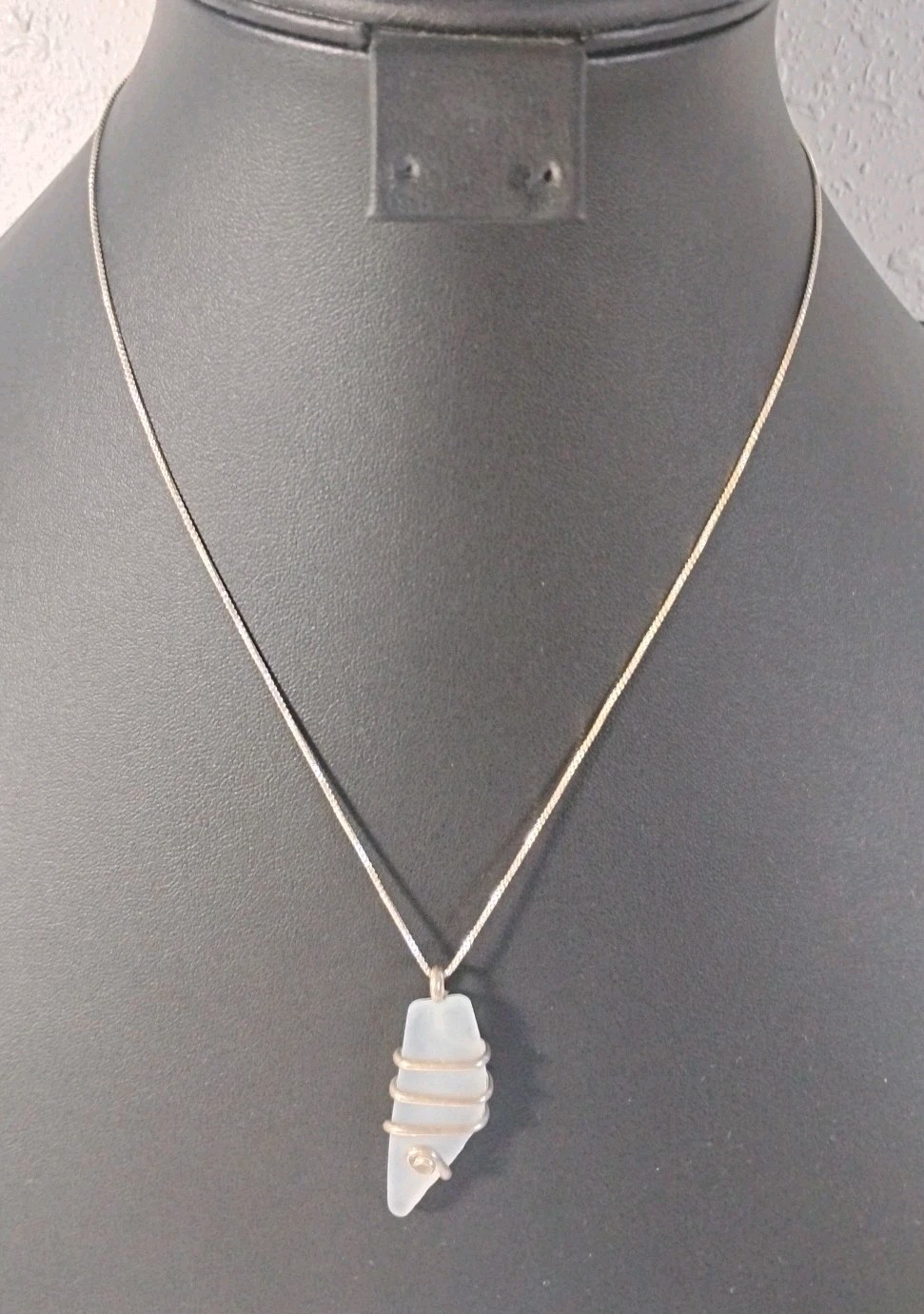 Studio Art White Clear Frosted Seaglass 925 Silver Wrap Pendant Necklace 18″