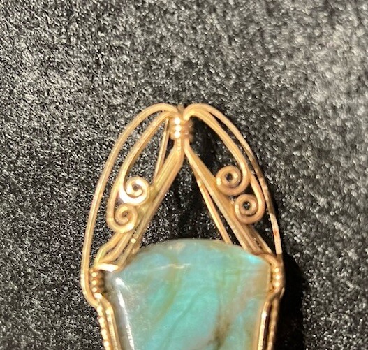 10k Gold Pendant w/ Blue Labradorite Stone 1.75”L Abstract 7.83g Artsy Cottage