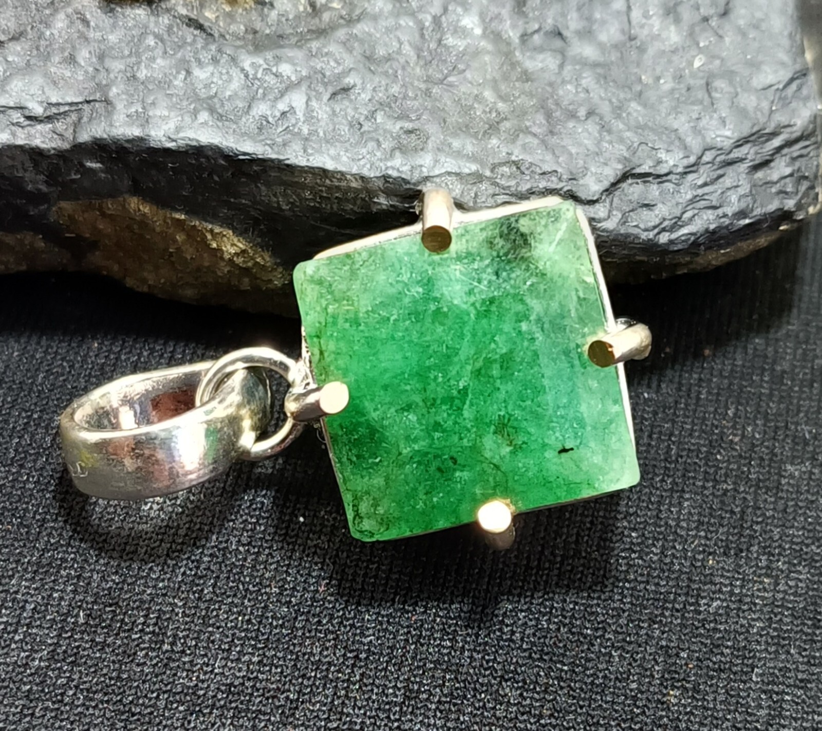 Certified 22.95 Ct Natural Emerald 925 Solid Silver Asscher Cut Pendant Gemstone