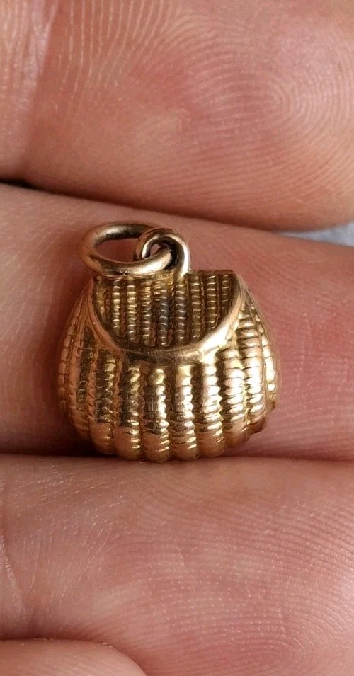 9ct Yellow Gold Handbag Charm Pendant