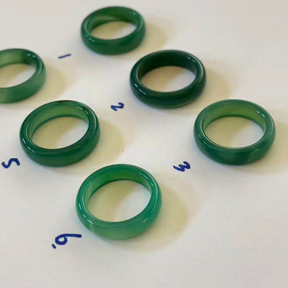Natural Translucent Green Agate Band Rings, Width about 5-6mm, Size 7-8