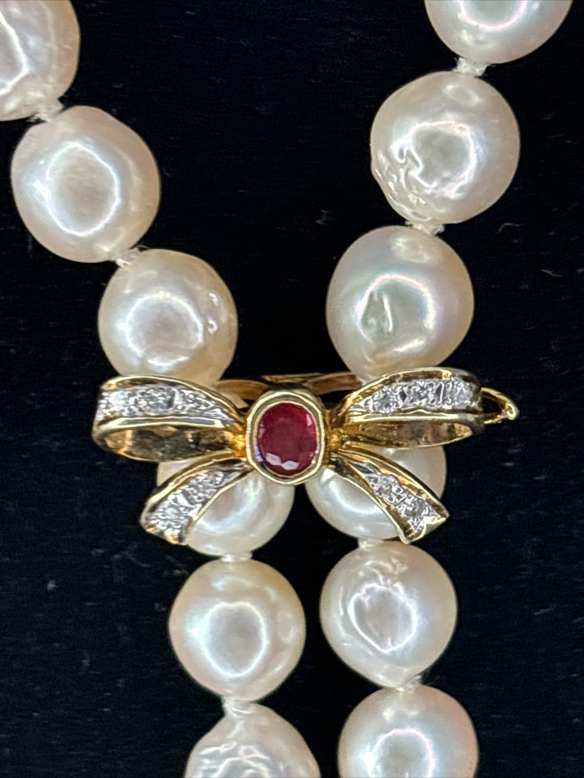 VTG 31” Pearl Necklace 14K Gold Diamond Clasp & Gold Ruby Diamond Bow Enhancer