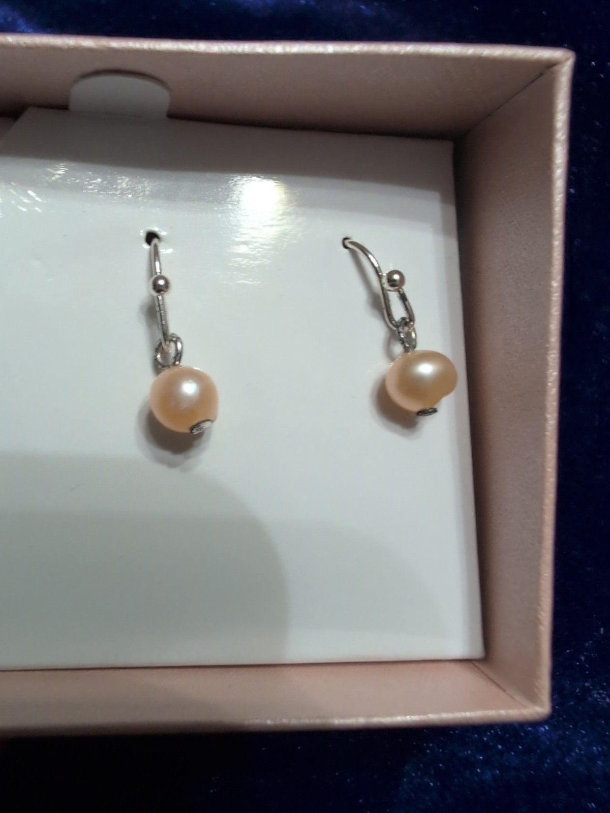 AVON Sweet Sunshine FRESHWATER PEARL Gift Set. Pierced. PINK. Women/Juniors NEW