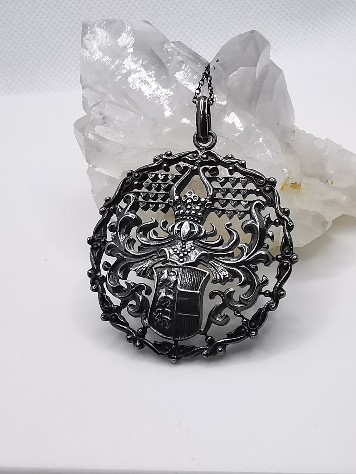 Studatika/pendant coat of arms 900 silver with chain 835 silver 18.1 grams