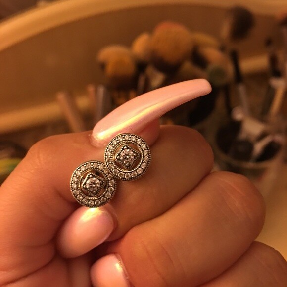 Brand New Genuine Pandora Silver Vintage Allure Stud CZ Earrings 290721CZ