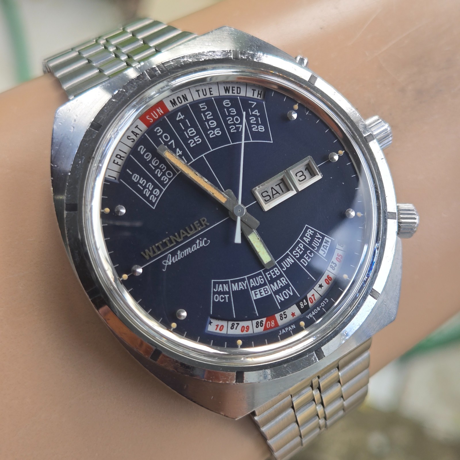 Vintage Wittnauer 2000 Men’s Automatic watch W102 perpetual calendar 1970s