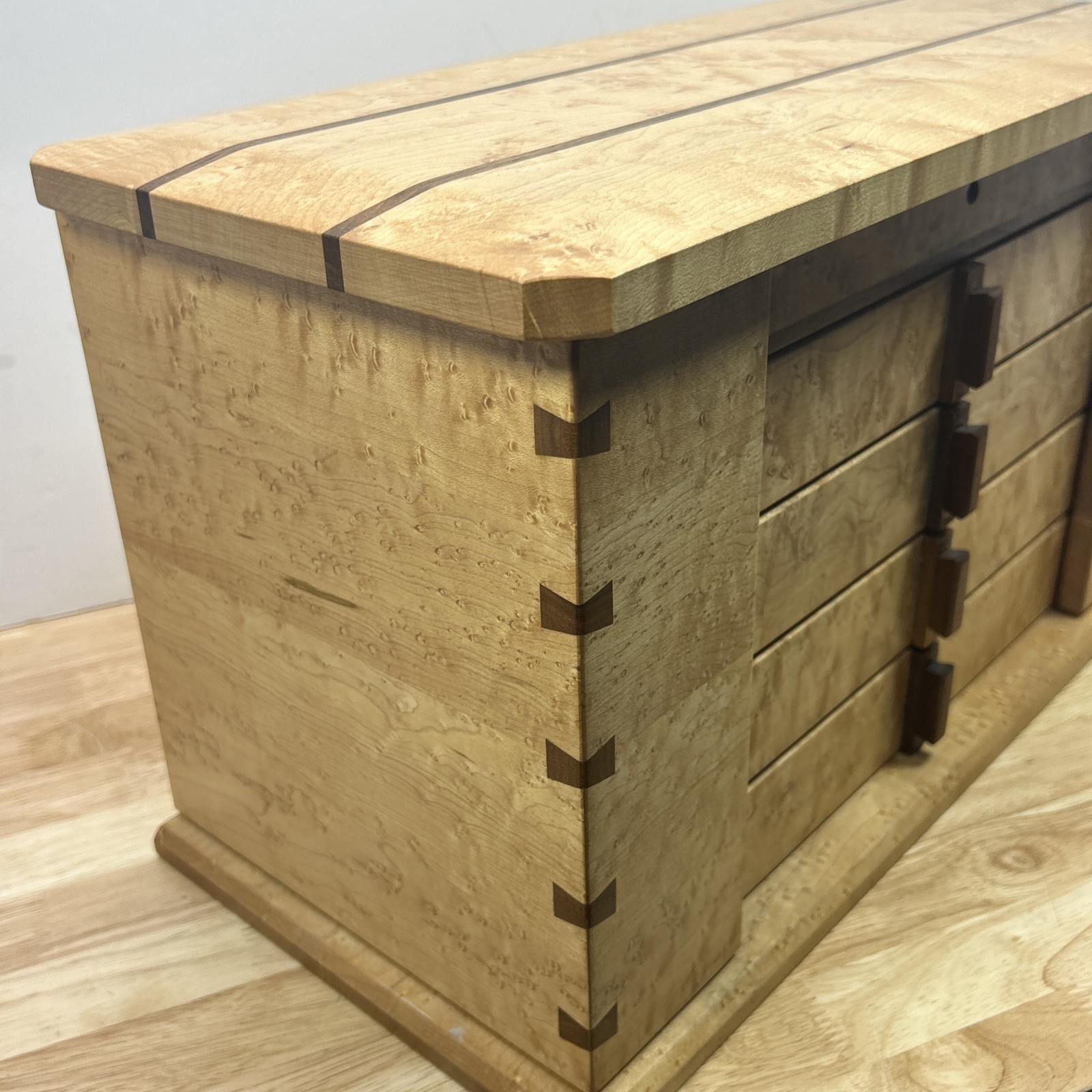 Jewelry Box Handmade Artisan Birdseye Maple Walnut Accent Inlay Lined Dovetail