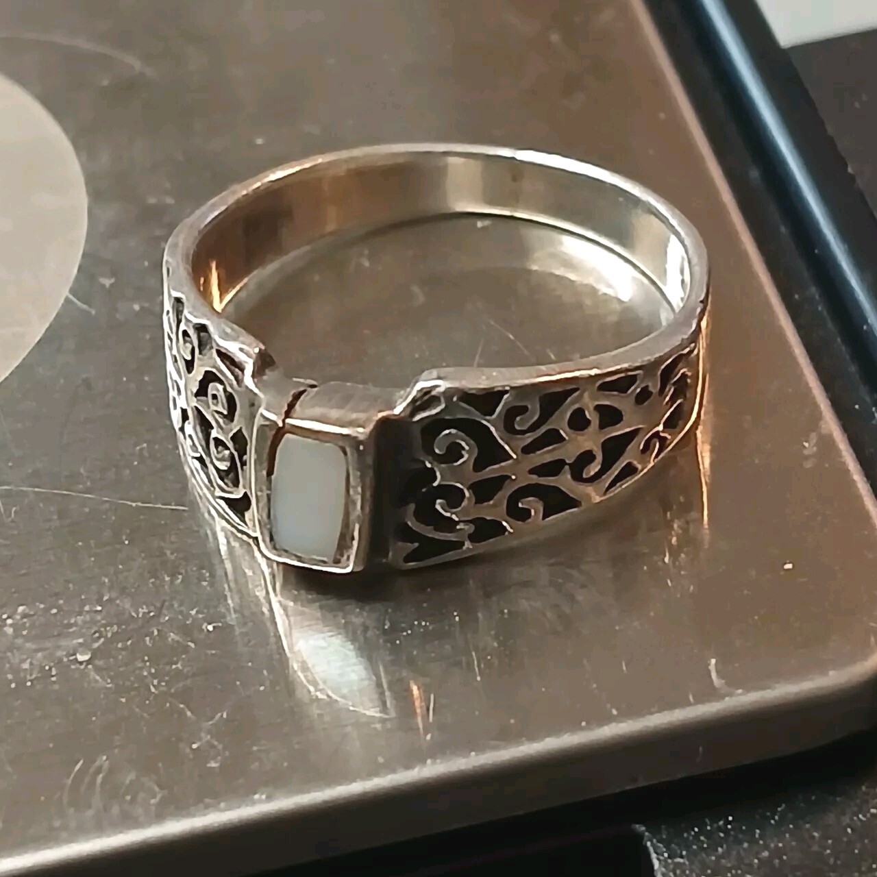 Vintage Filigree Ring Mother of Pearl 925 Sterling Silver Sz6 3mm Band Wt. 2.56g