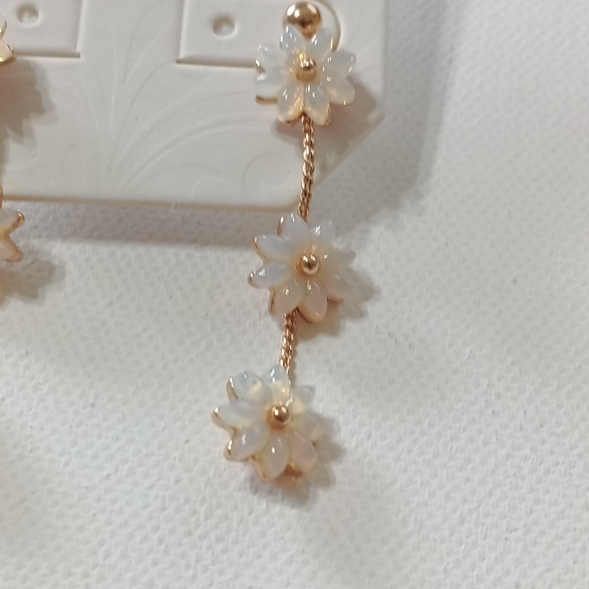 NWOT BKE Dangle earrings Floral stud Brass Plated Gold Fashion Jewelry