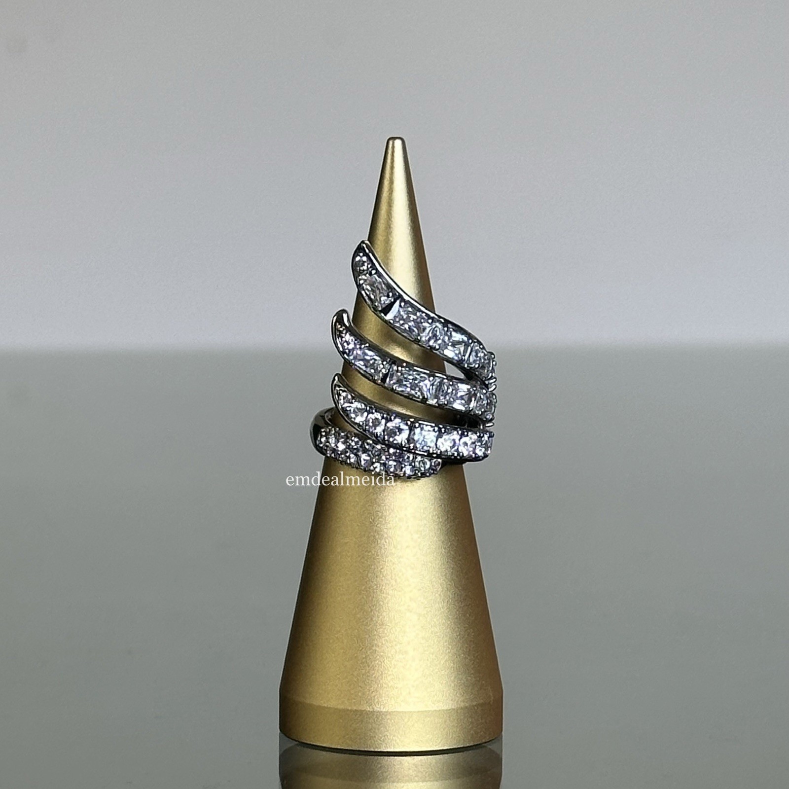 Swarovski Crystal Vienna Collection Swan Ring Ruthenium Plated 55 (US 7) 5709285