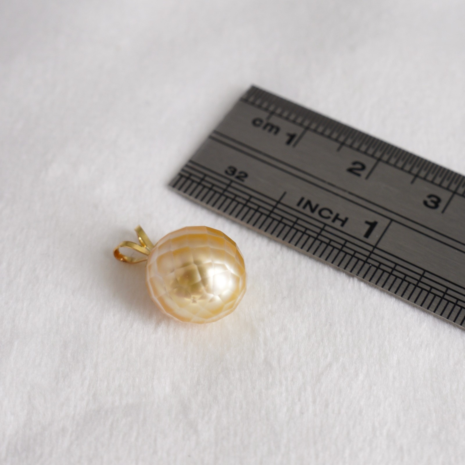 High Luster 10.7mm Golden Faceted South Sea Pearl Pendant 18Kt Yellow Gold,Gift