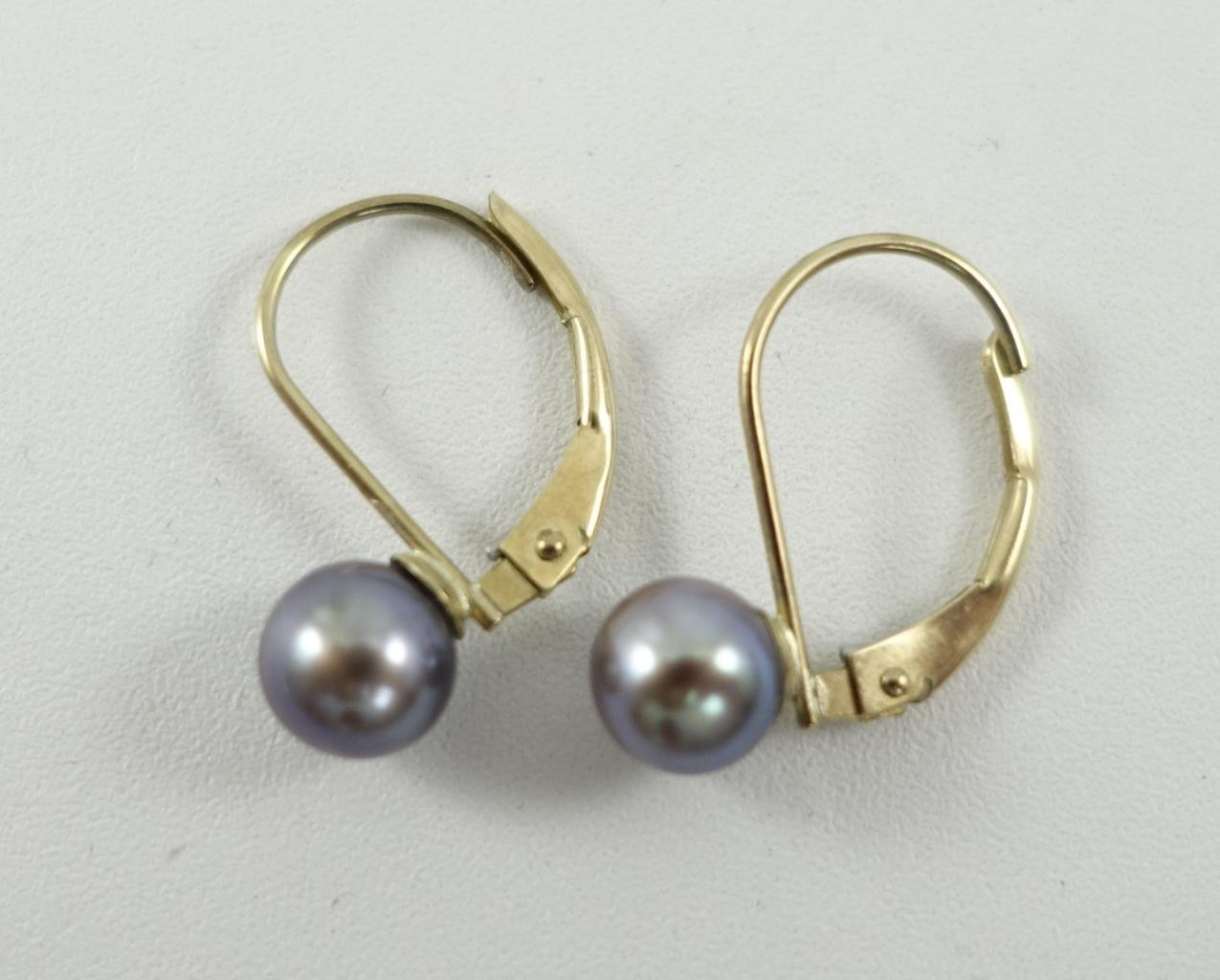 10K yellow gold ladies 6mm black gray Tahitian pearl earrings w/ leverback 1.1g