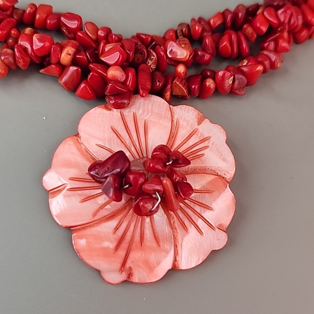 Coral Beaded Necklace Three Layered Dyed Mother of Pearl Flower Pendant Red 18″