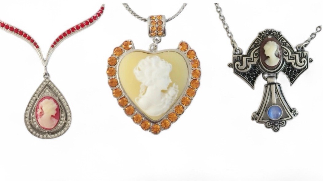 （Set of 3) Red Lady Cameo Vintage Style Pear Drop Dangle Pendant Chain Necklace