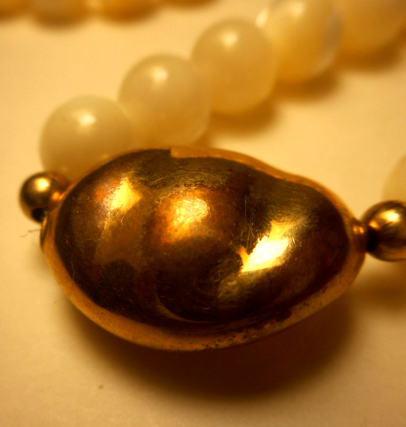 Vtg 14/20 Goldfilled Mother of Pearl Beaded Necklace GF Accent Bead 20″