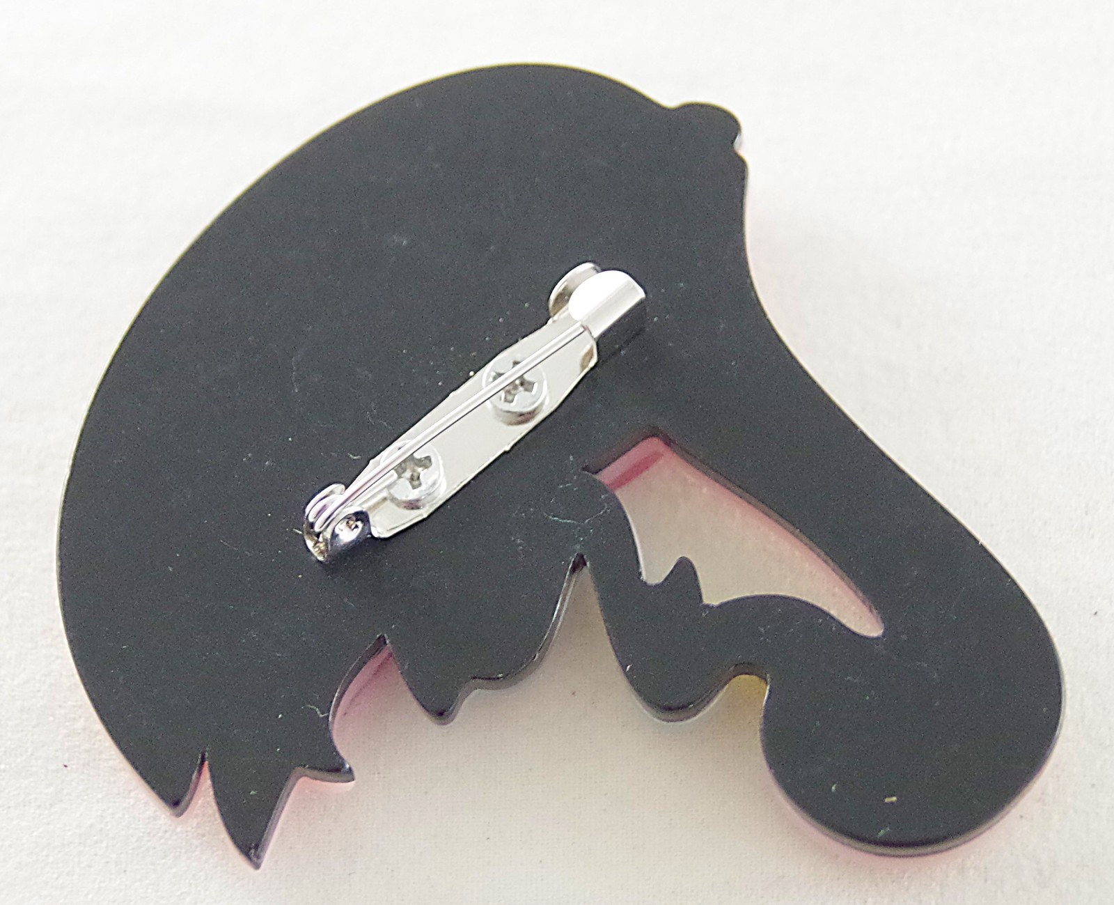 Cute! 2.5″ NWOT MOTHER & BABY SWAN BIRDS LAYERED ACRYLIC MOTHER’S DAY BROOCH PIN