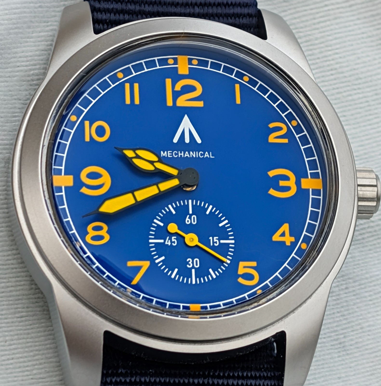 Mechanical Dirty Dozen Military watch Blasted Stainless steel blue 39mm
