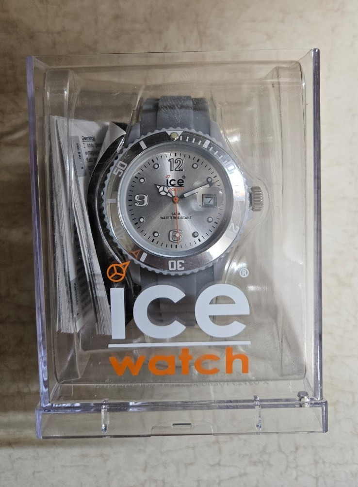 Ice-Watch Quartz Analog Date 40-43.9mm Silver Dial Gray Silicone Strap Box