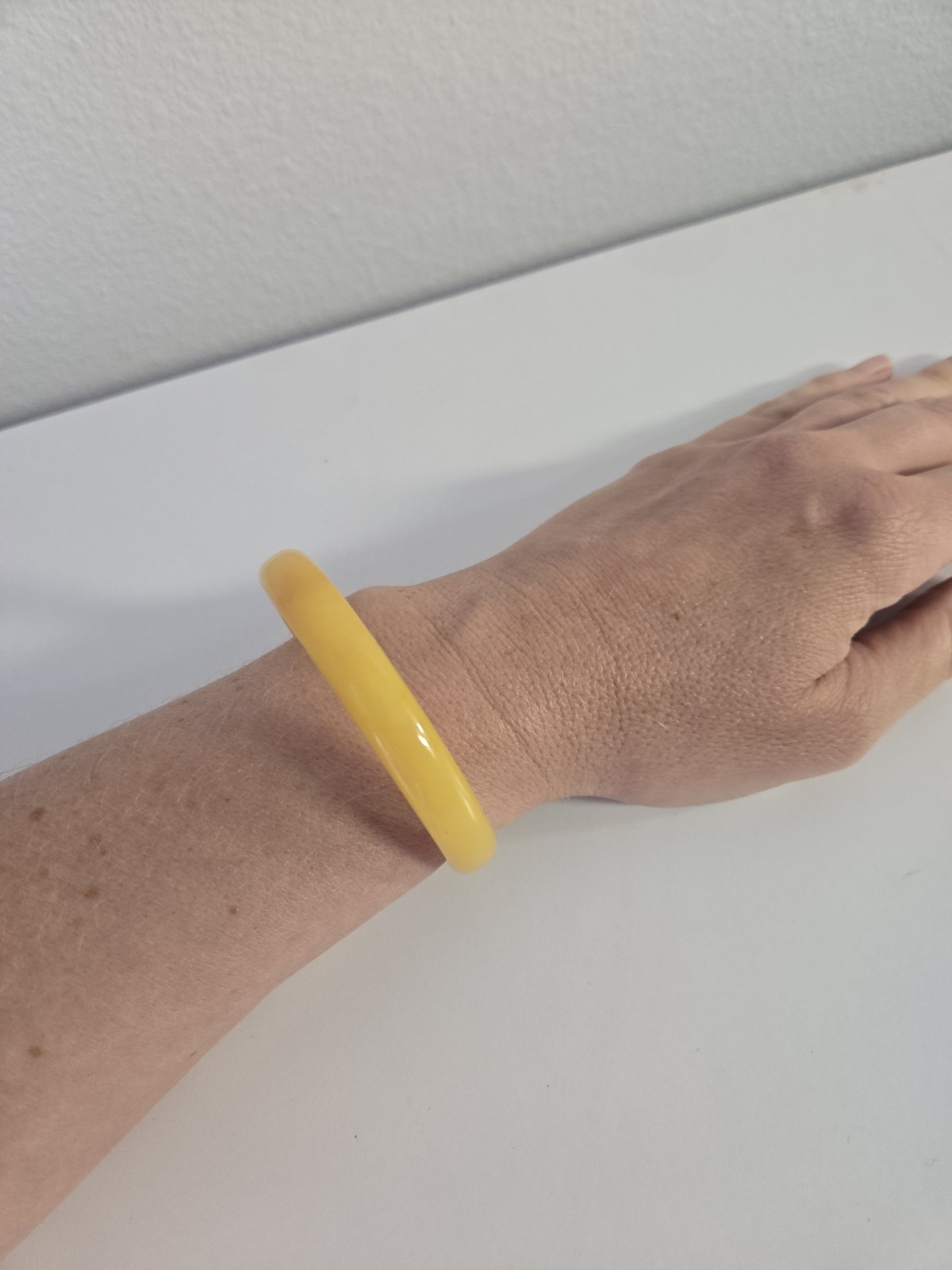 Vintage Bracelet Bakelite Bangle Bracelet Egg Yolk Butterscotch Gold 7.5mm