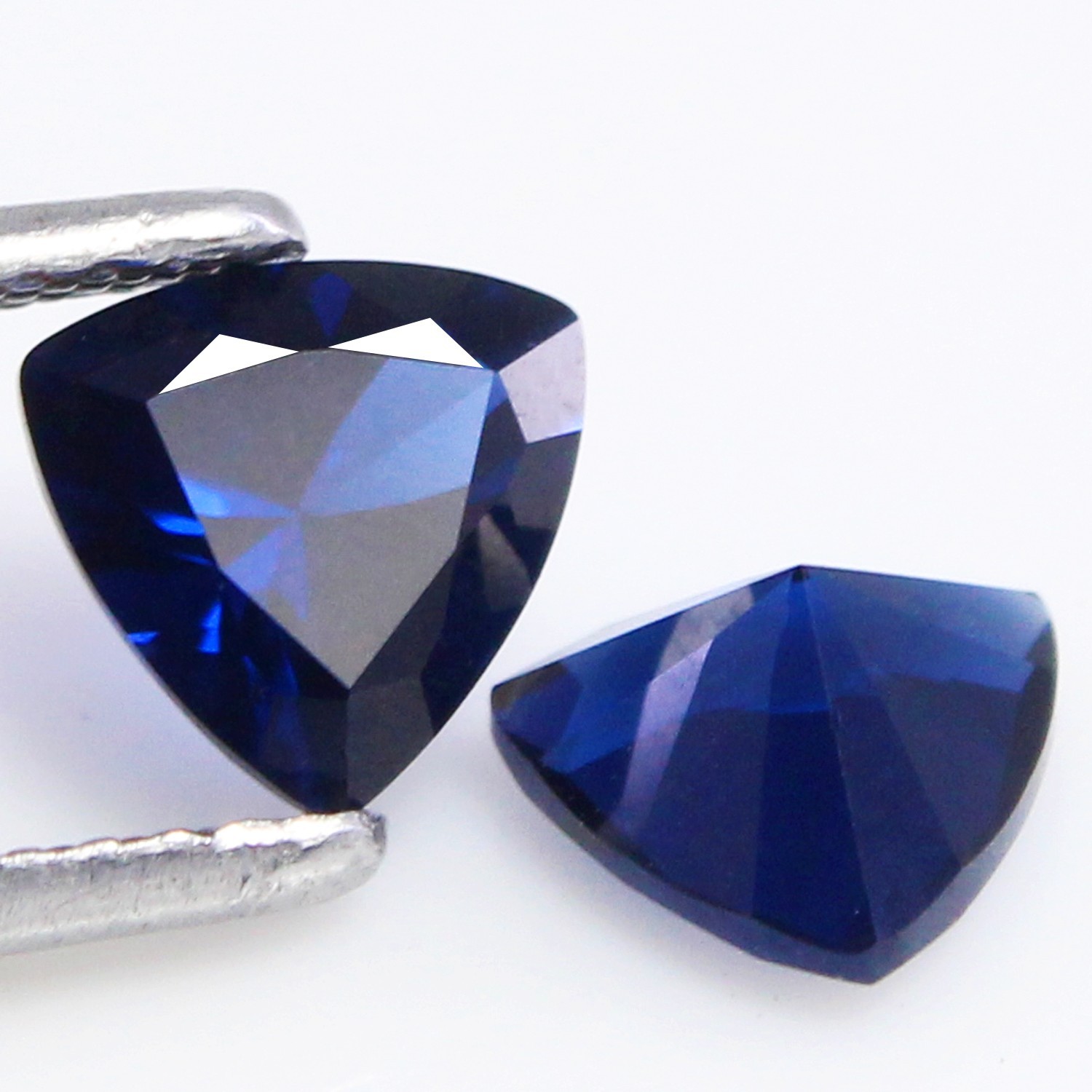 Natural Certified Ceylon Blue Sapphire 4.00 MM Trillion Pair Flawless Gemstone