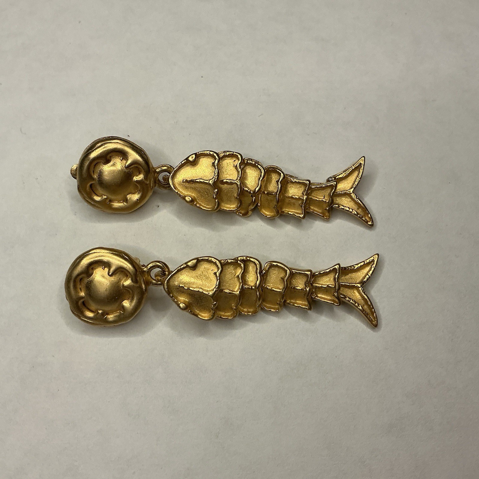Vintage DKNY Donna Karan RARE Gold Plate Articulated Fish Clip On Earrings