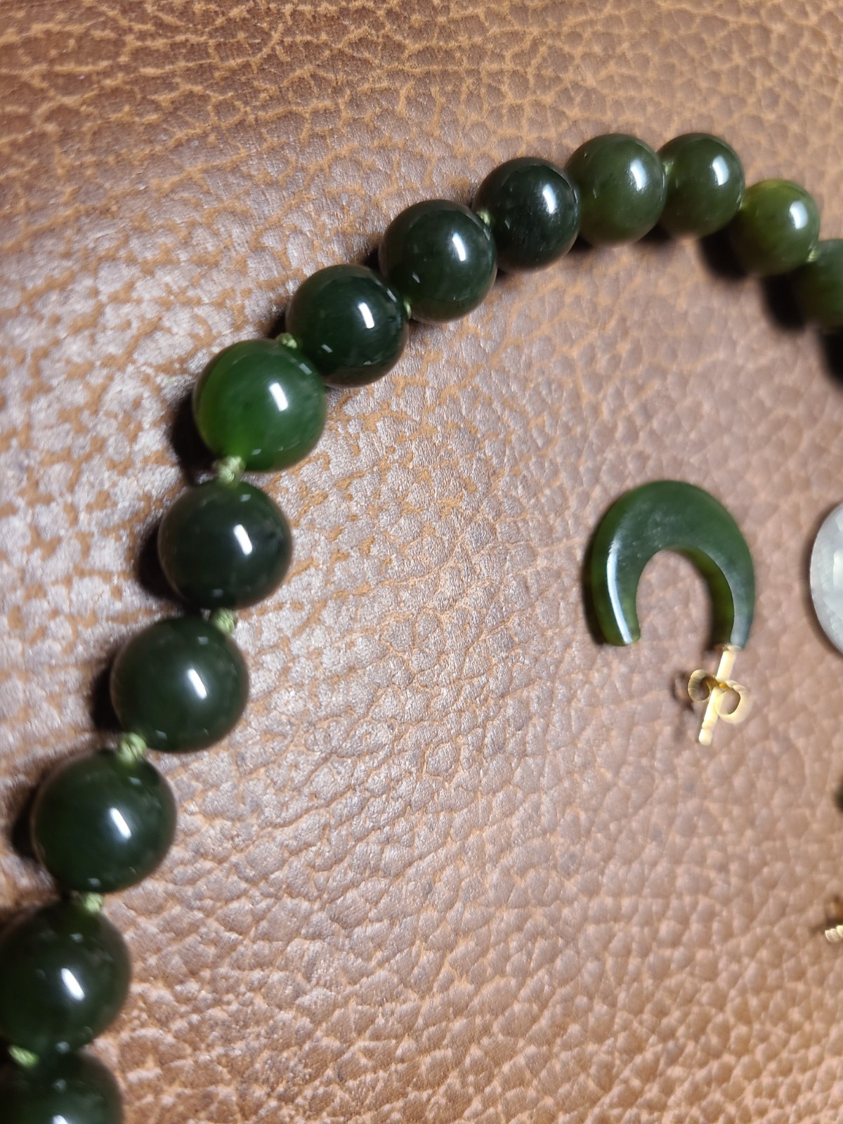 14K Yellow Gold Nephrite Jade Bead Necklace Earrings Set 16” 50g Vintage