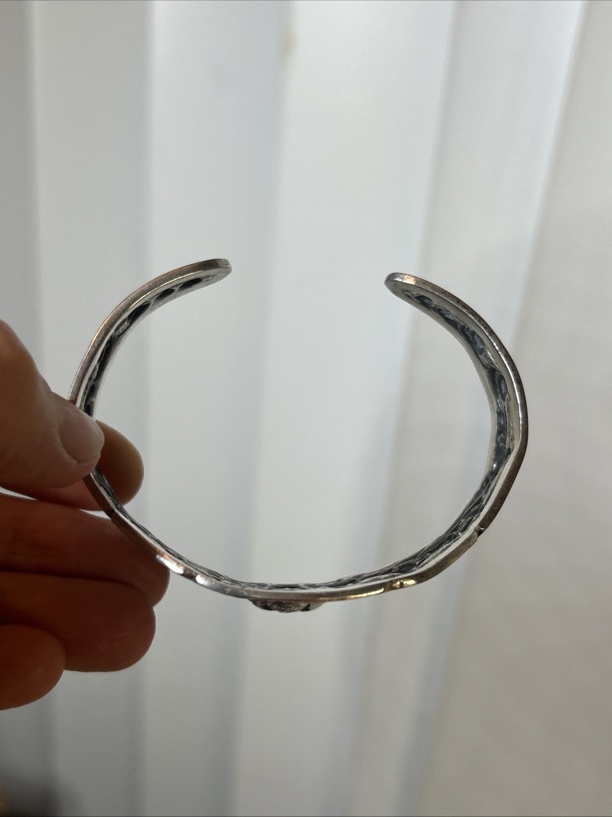 31. Ethnic SN 800 Silver Lotus Flower Motif Repousse Cuff bracelet 36.3g, 7 1/2″