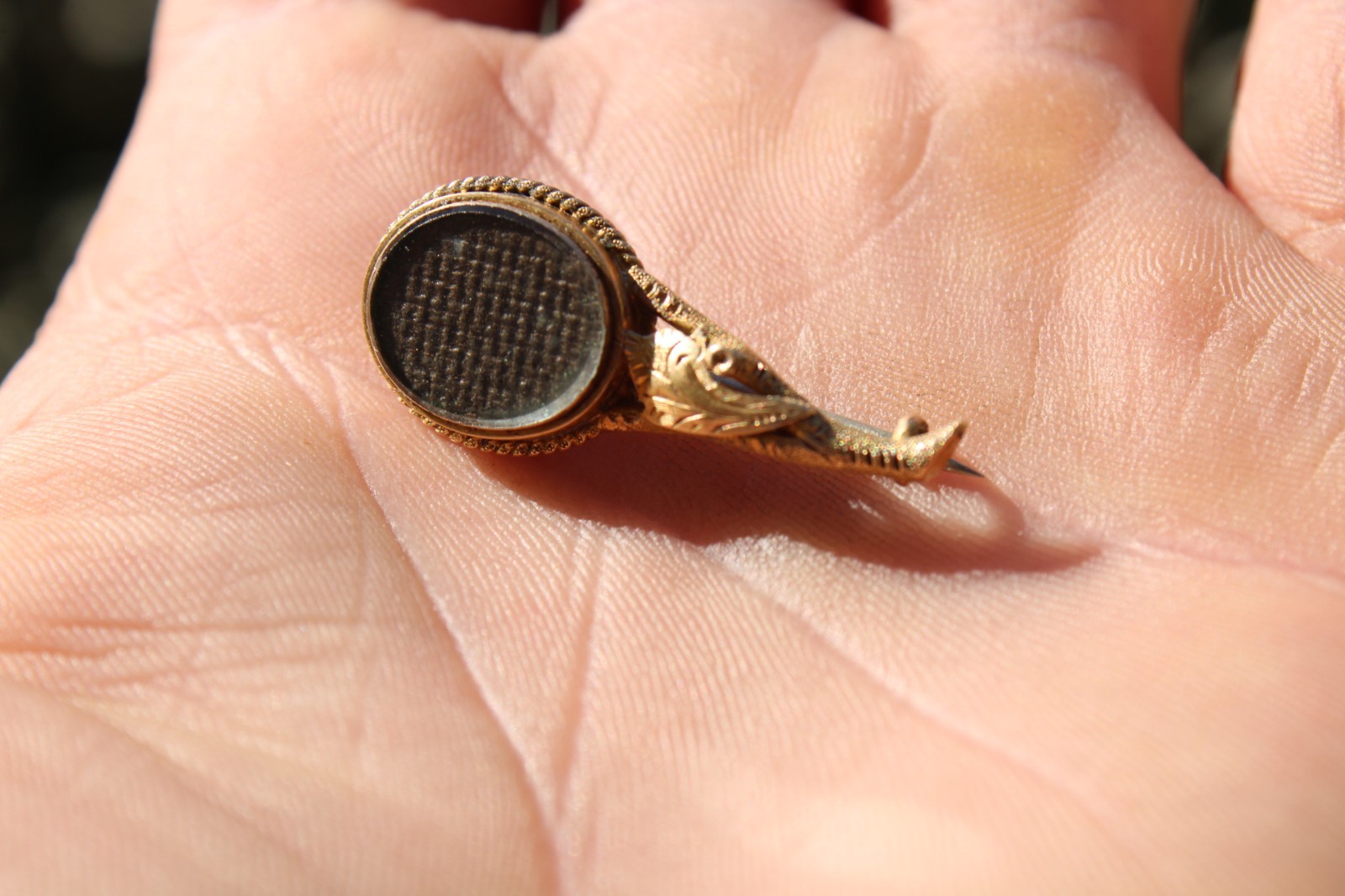 Antique 14k Yellow Gold Victorian Mourning Brooch, 3.17g (1.25″)