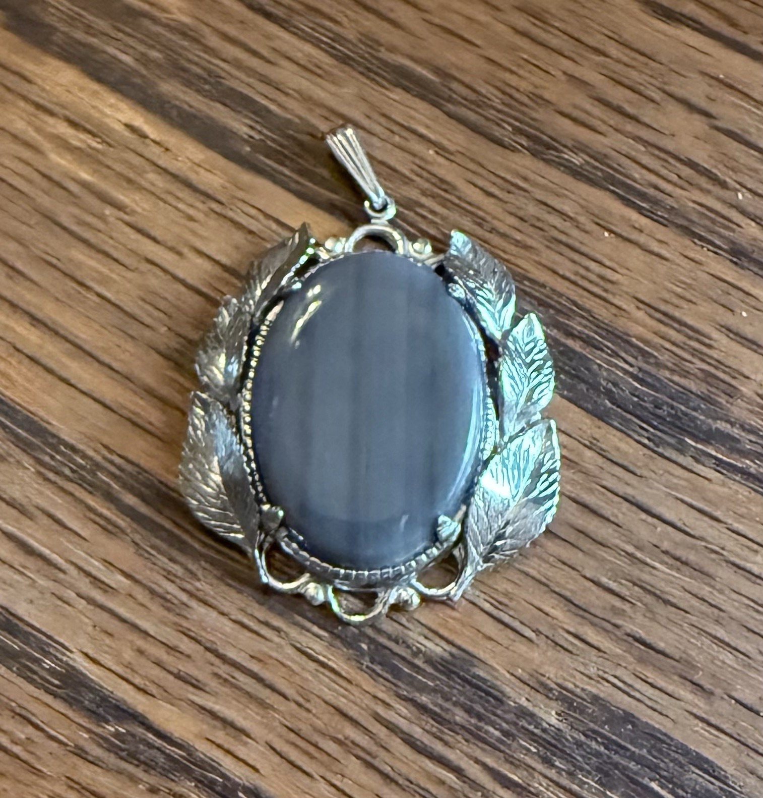 Vintage Southwestern Signed JJJ Pendant 925 Sterling Silver Gray Banded Agate