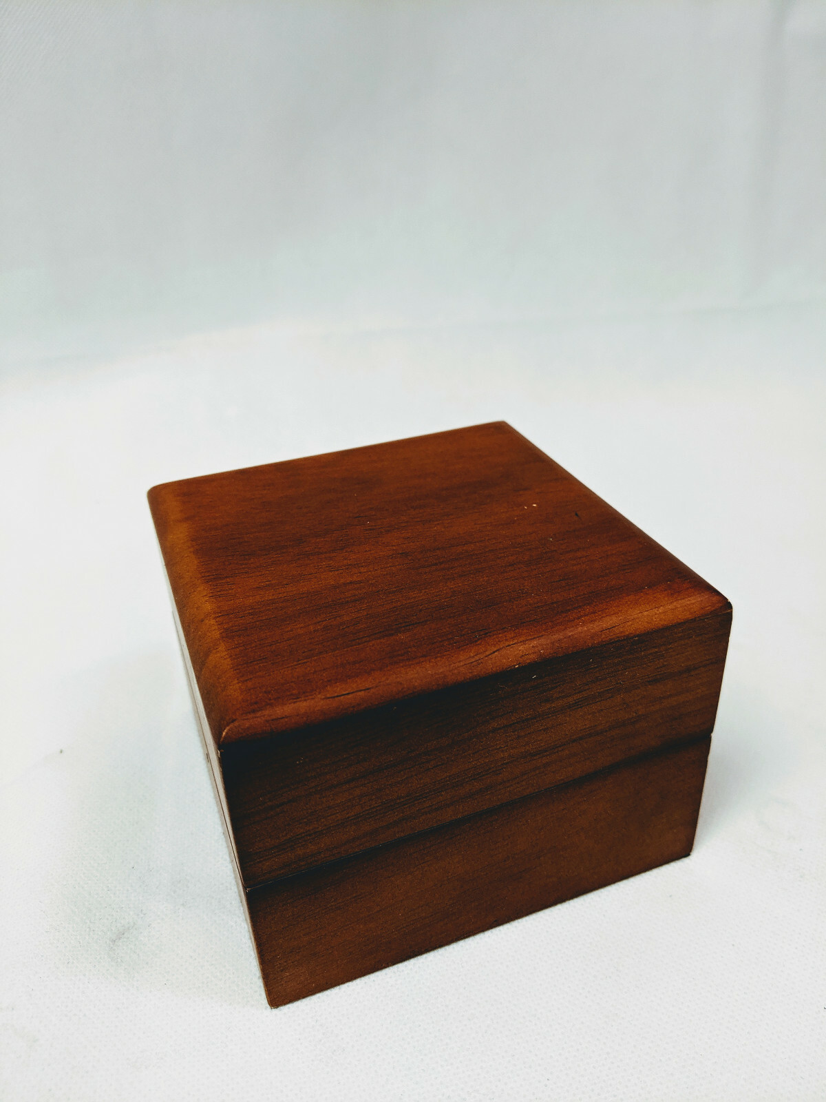 Glycine Watch Box Small, Wood, New, 4.5″ x 4.5″ x 3.5″ Inches